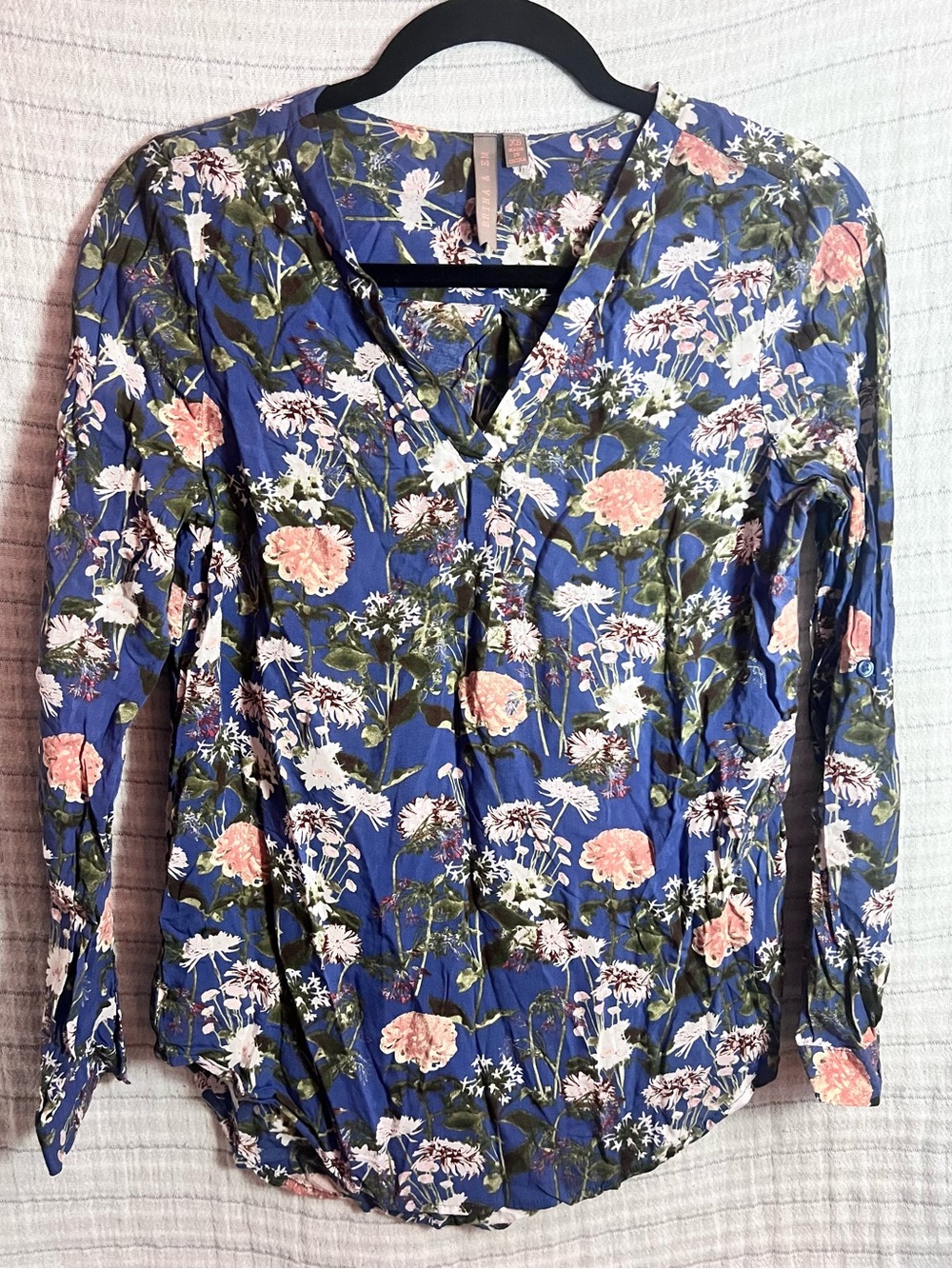 Blue Floral V-Neck Long Sleeve Blouse - Women